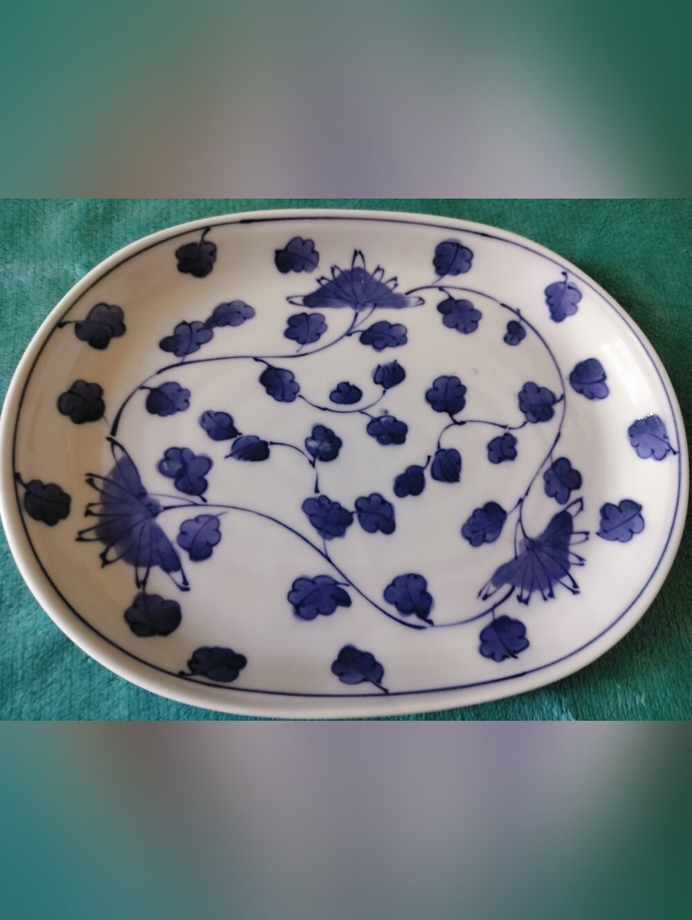 Vintage Japanese Studio Art Pottery Blue & White Sometsuke Grape Vine Oval
